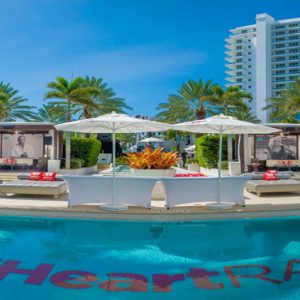 Pool Party Event Fontainebleau Miami Beach Miami Honeymoons