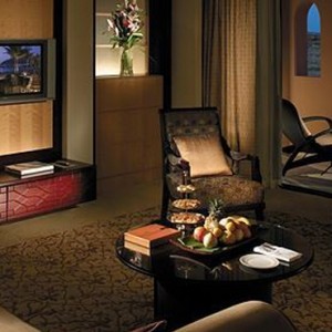 Abu Dhabi Honeymoon Packages Shangri La Al Husn Resort And Spa One Bedroom Suite