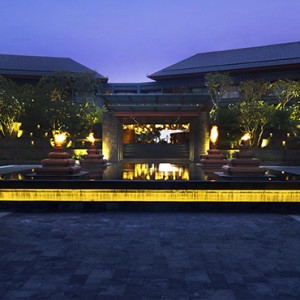 Bali Honeymoon Packages Hotel Indigo Bali Seminyak Beach Hotel Entrance