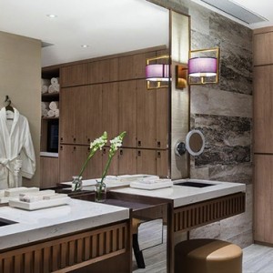 Hong Kong Honeymoon Packages The Langham Hong Kong Spa Room