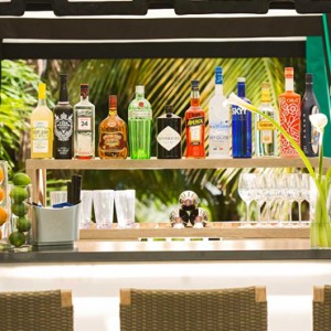 Miami Honeymoon Packages Kimpton Surfcomber Hotel Miami South Beach Bar 2