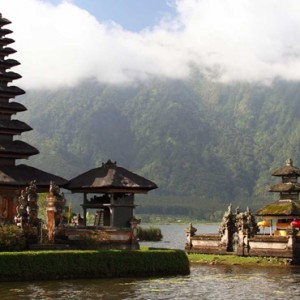 Bali Honeymoon Packages The Chedi Club Tanah Gajah, Ubud Ulun Danau Temple Bali