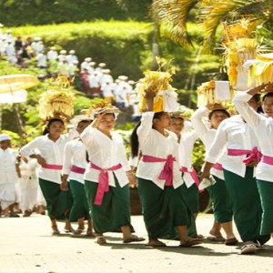 Bali Honeymoon Packages COMO Uma Ubud Procession