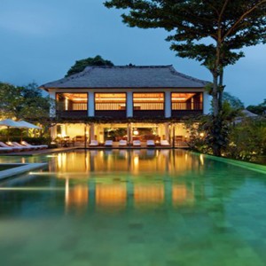 Bali Honeymoon Packages COMO Uma Ubud Uma Pool And Bar By Night