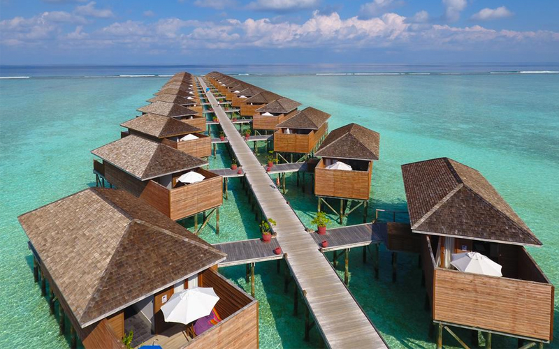 Top 10 All Inclusive Hotels In The Maldives Maldives Honeymoon Packages Meeru