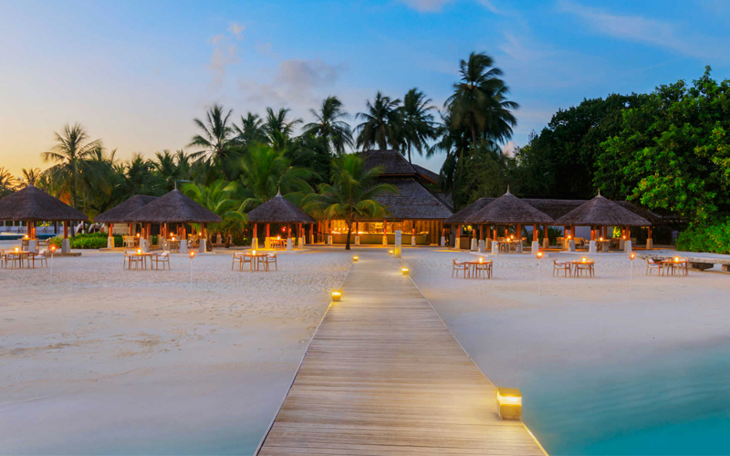 Top 10 All Inclusive Hotels In The Maldives Maldives Honeymoon Packages Velassaru