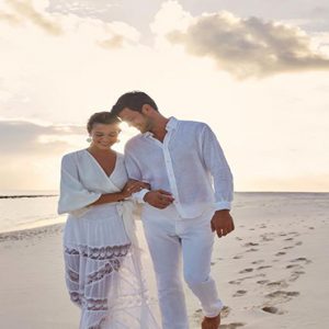 Maldives Honeymoon Package Joali Maldives Couple On Beach