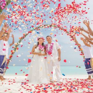 Maldives Honeymoon Packages Jumeirah Maldives Olhahali Island Wedding On Beach
