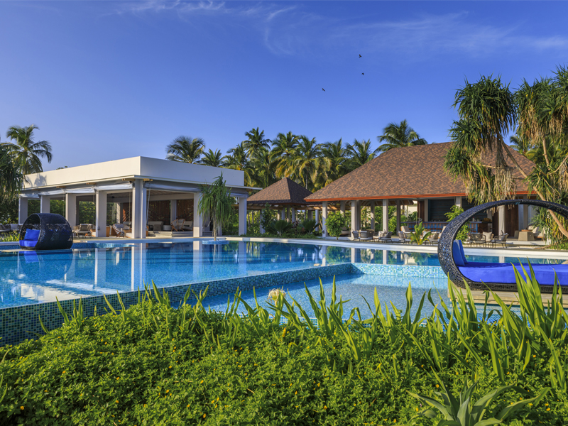 10 Reasons To Honeymoon At Dhigali Pool 3