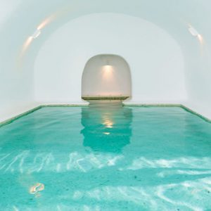 Greece Honeymoon Packages Chromata Hotel Santorini Spa Pool1