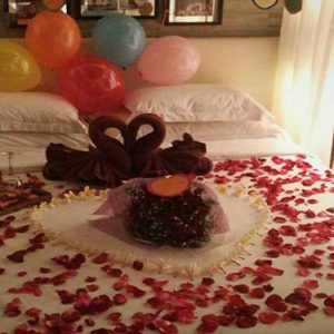Bali Honeymoon Packages Berry Amour Romantic Villas Romantic Birthday Set Up