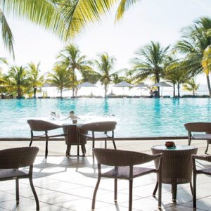 Mauritius Honeymoon Packages Victoria Beachcomber Resort And Spa Pool And Bar