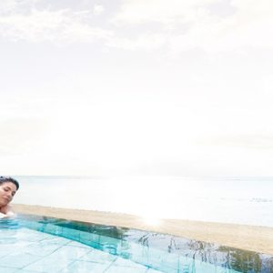 Mauritius Honeymoon Packages Victoria Beachcomber Resort And Spa Victoria For Two Woman In Swim Up Pool