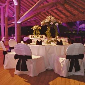 Mauritius Honeymoon Packages Victoria Beachcomber Resort And Spa Wedding Reception Setup