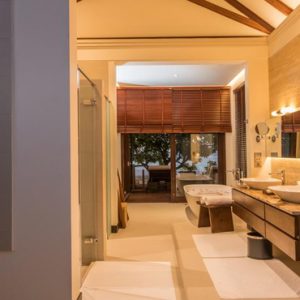 Maldives Honeymoon Packages Heritance Aarah Pool Beach Villas Bathroom1