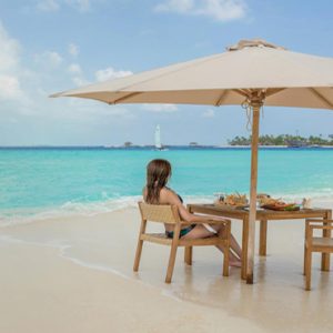 Maldives Honeymoon Packages Fushifaru Sandbank Brunch