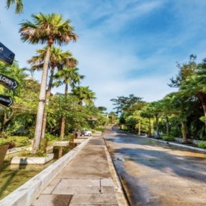 Thailand Honeymoon Packages Wyndham Sea Pearl Phuket Driveway To Main Lobby