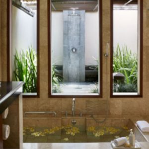 Luxury Bali Honeymoon Packages Kamandalu Ubud Garden Pool Villa Bathroom