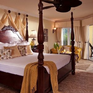 Jamaica Honeymoon Packages Sandals South Coast Honeymoon Romeo & Juliet Beachfront Walkout Club Level Suite