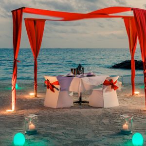 Maldives Honeymoon Packages Fairmont Maldives Sirru Fen Fushi Private Dining Beach