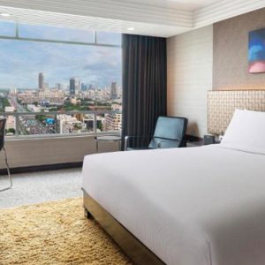 Thailand Honeymoon Packages DoubleTree By Hilton Bangkok Ploenchit King Guest Room Bedroom