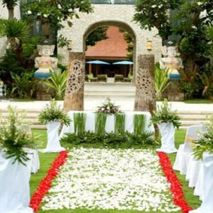 Bali Honeymoon Package Sudamala Suites & Villas Garden Wedding