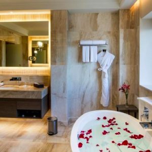 Dubai Honeymoon Packages Millennium Plaza Hotel Dubai Presidential Suite Bathroom