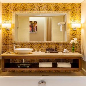 Dubai Honeymoon Packages Millennium Plaza Hotel Dubai Sky Premium Room Bathroom
