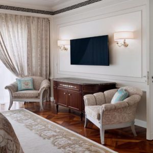Dubai Honeymoon Packages Palazzo Versace Dubai Grand Suites Bedroom2