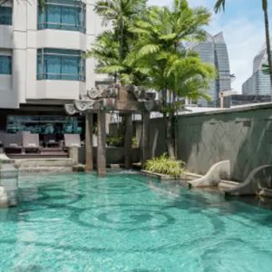 Thailand Honeymoon Packages DoubleTree By Hilton Bangkok Ploenchit Pool