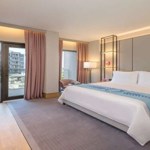 Dubai Honeymoon Packages Caesar’s Resort Bluewaters Dubai Julius Deluxe Suite1