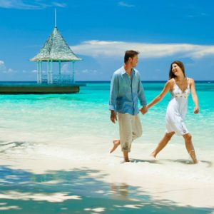 Jamaica Honeymoon Packages Sandals Royal Plantation Jamaica Couple