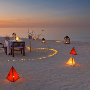 Maldives Honeymoon Packages Varu By Atmosphere Private Beach Dining