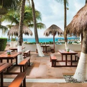 Barefoot Grill Now Emerald Cancun Mexico Honeymoons