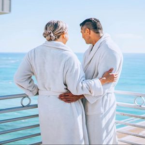 Couple Spa Facilities Outrigger Waikiki Beach Resort Hawaii Honeymoons