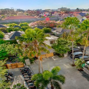 Parking Area De Vins Sky Hotel Seminyak Bali Honeymoons