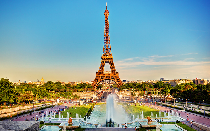 Top Places In Europe To Celebrate Your First Wedding Anniversary Paris