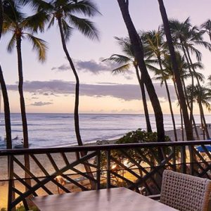 Voyager 47 Club Lounge Exterior View Outrigger Waikiki Beach Resort Hawaii Honeymoons