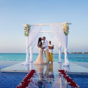 Symbolic Wedding In The Maldives Best Things To Do In The Maldives Maldives Honeymoons